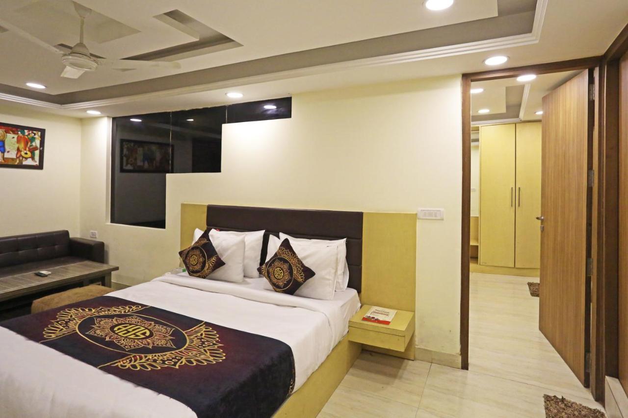 Hotel D'Capitol - Delhi Airport 뉴델리 외부 사진