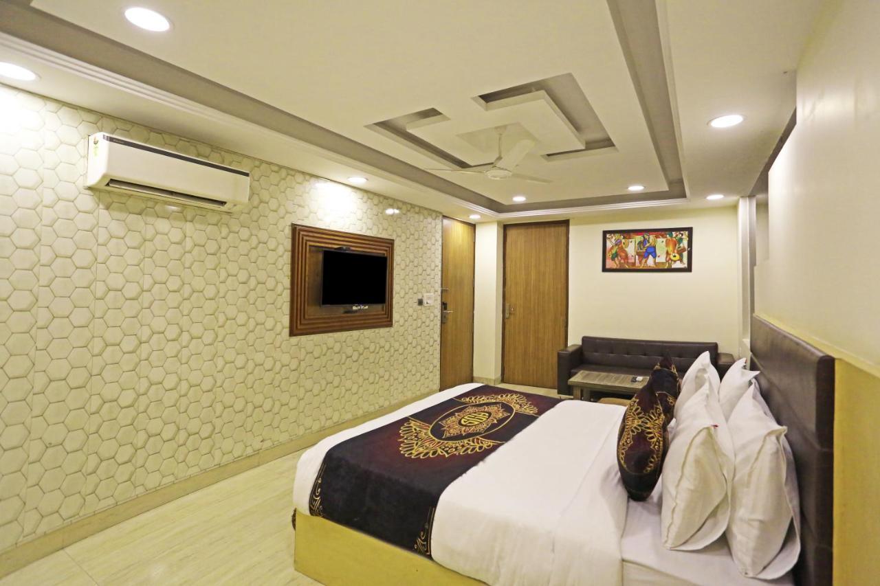 Hotel D'Capitol - Delhi Airport 뉴델리 외부 사진